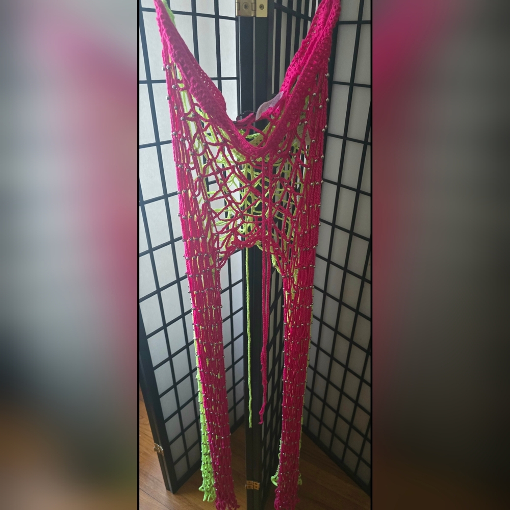 PrettyLittleThing Hot Pink Fishnet Pants - Picture 4 of 7